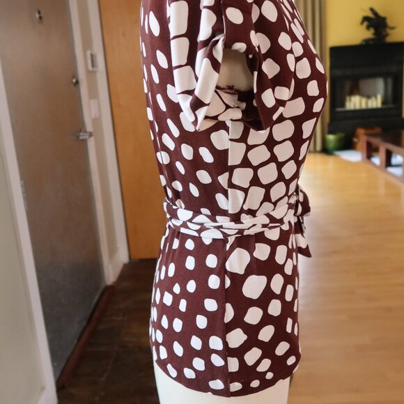 Diane von Furstenberg DVF $285 "Jilda" 100% silk wrap blouse top brown/ivory 2 - Picture 7 of 16